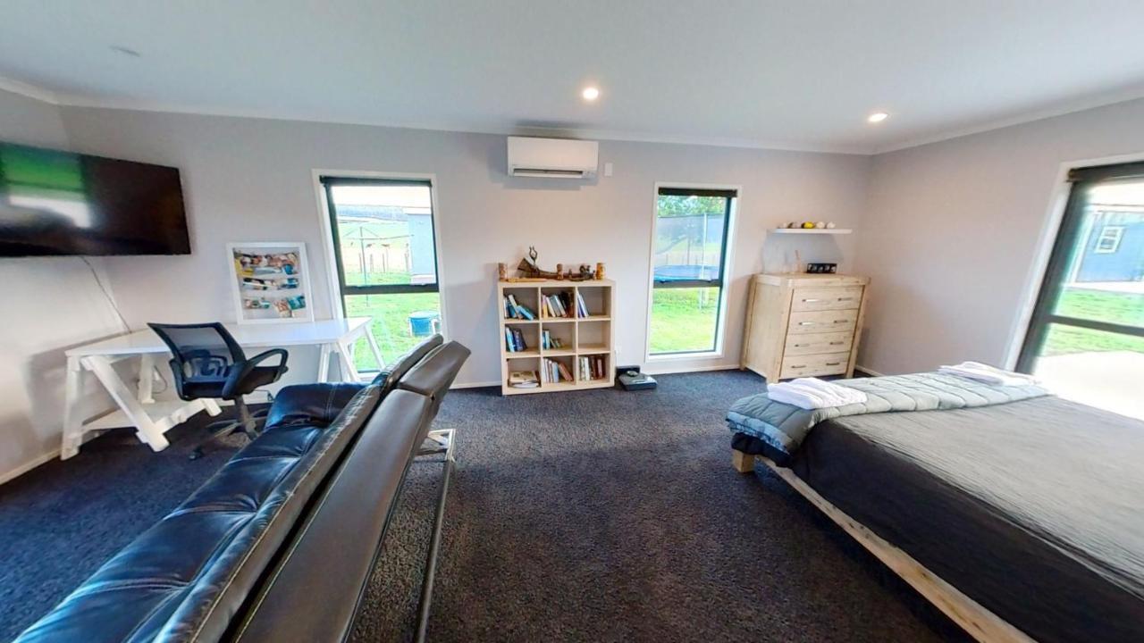 Full Holiday Home To Yourself, Up To 21 Guests Atiamuri 外观 照片