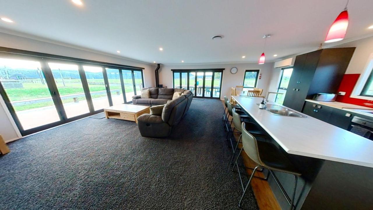 Full Holiday Home To Yourself, Up To 21 Guests Atiamuri 外观 照片