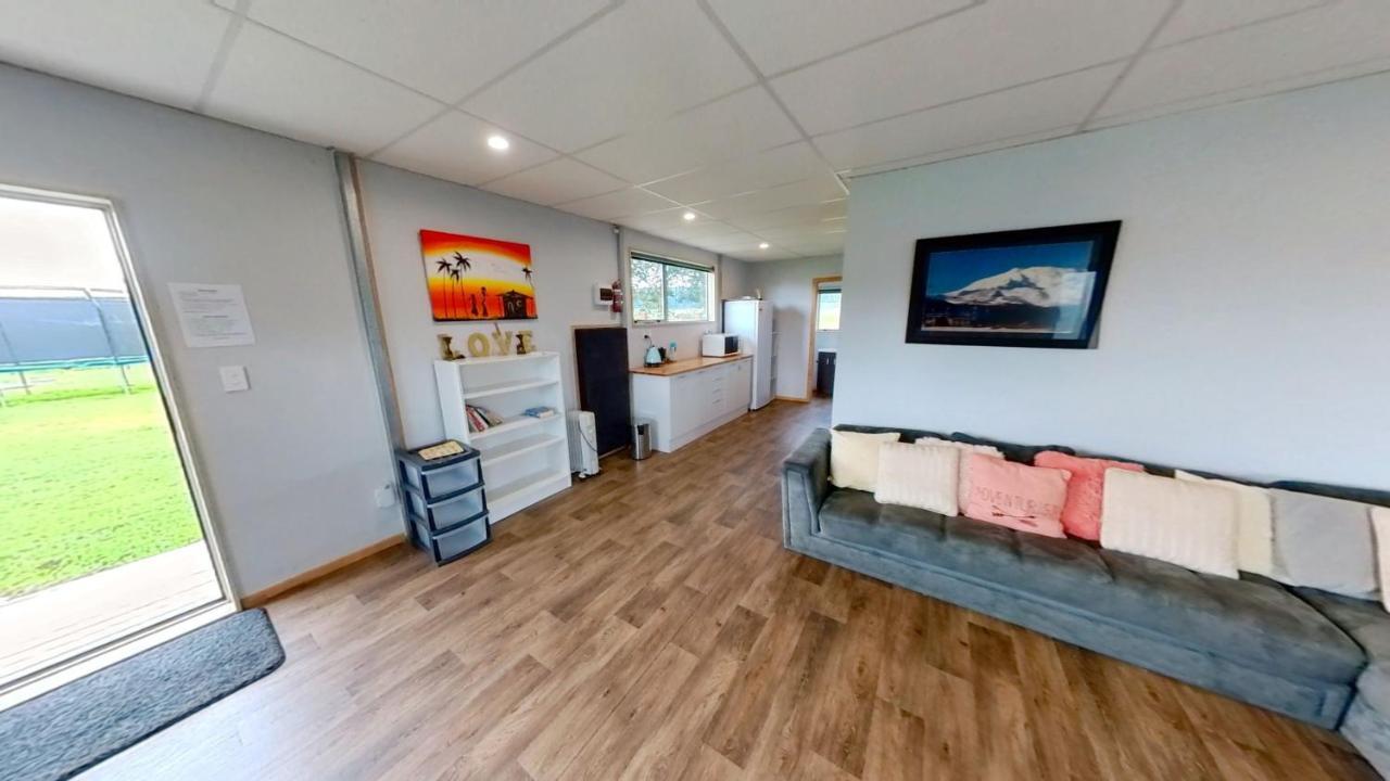 Full Holiday Home To Yourself, Up To 21 Guests Atiamuri 外观 照片