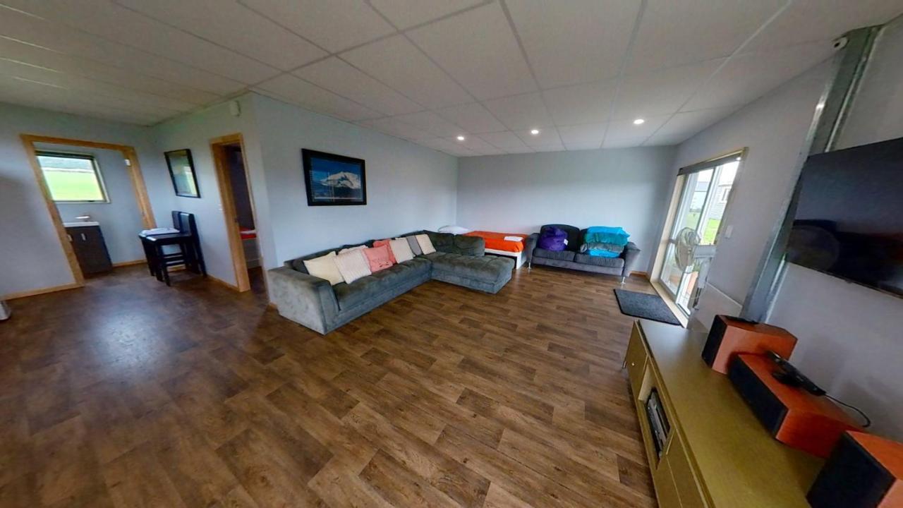 Full Holiday Home To Yourself, Up To 21 Guests Atiamuri 外观 照片